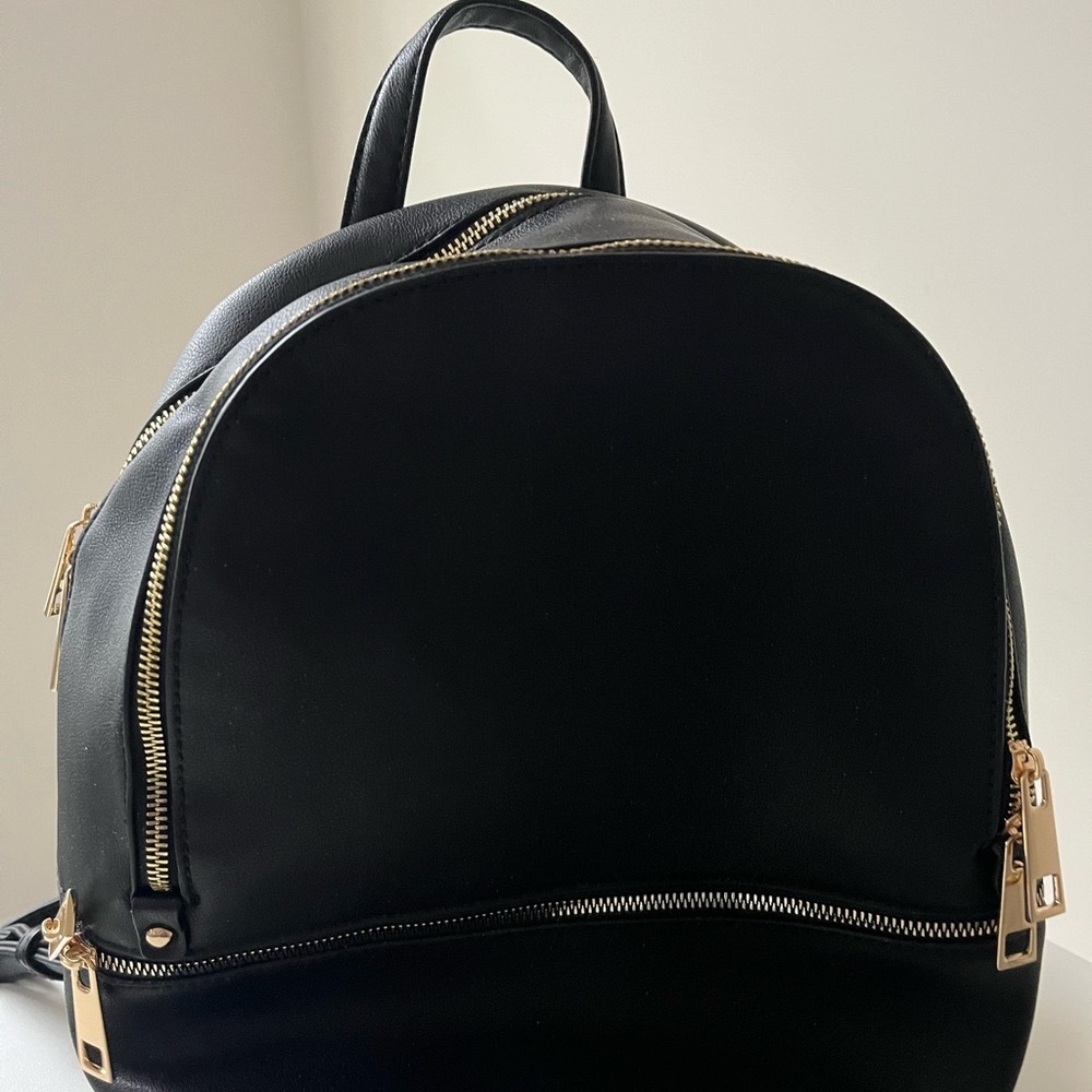 Leather Purse/Bookbag with Gold Zips and Leopard Interior